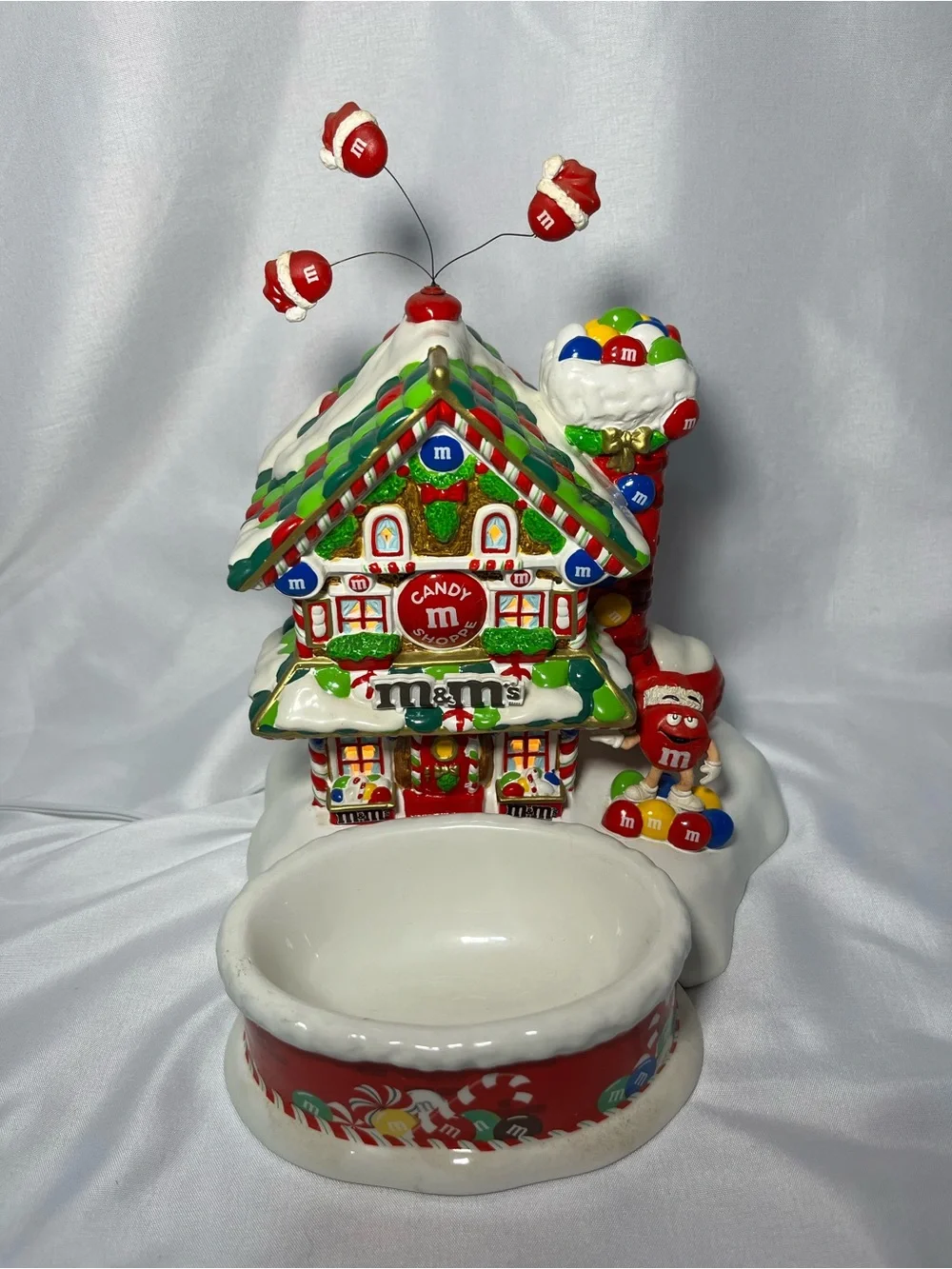 Department 56 M&M’s Christmas Candy Shoppe Lighted House & Candy Dish